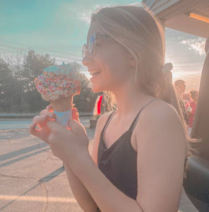 Meet your Posher, Skylar